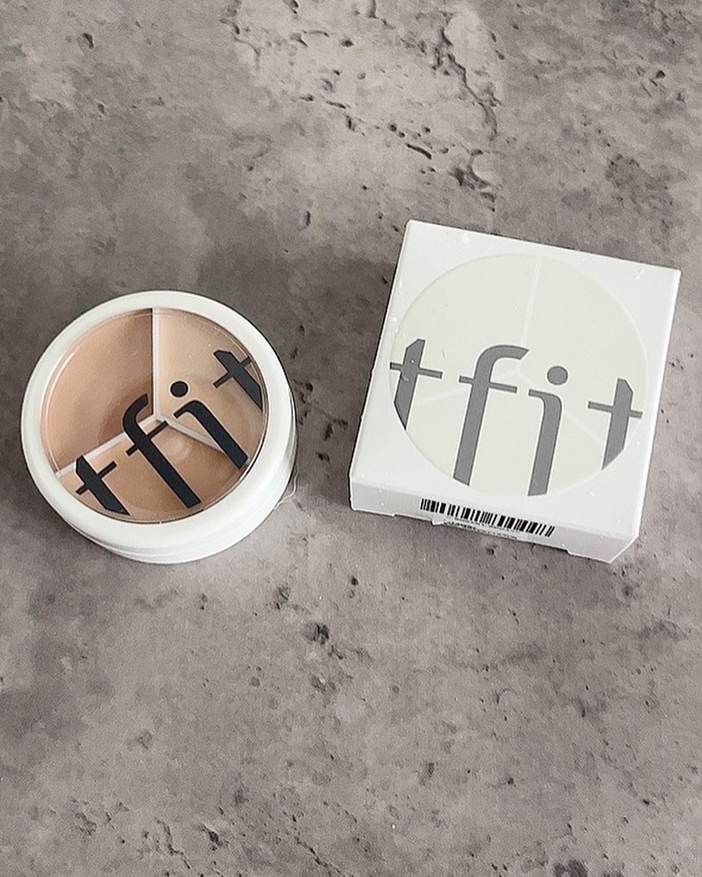 ひよこぱいせん🐥 on LIPS 「TFITカバーアッププロコンシーラー15g1,650円(税込)..」(1枚目)