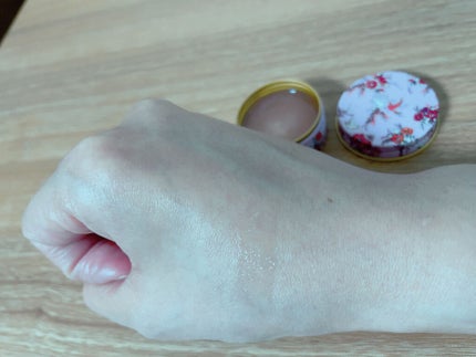 リップ トリートメントバーム/PAUL & JOE BEAUTE/リップバームを使ったクチコミ(5枚目)