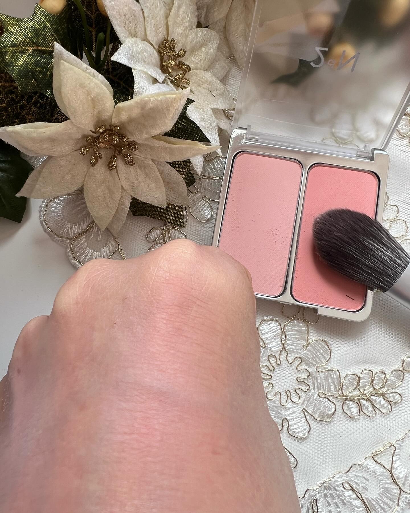 デュアルチーク 【旧】02 ラブロージー/2aN/パウダーチークを使ったクチコミ（3枚目）