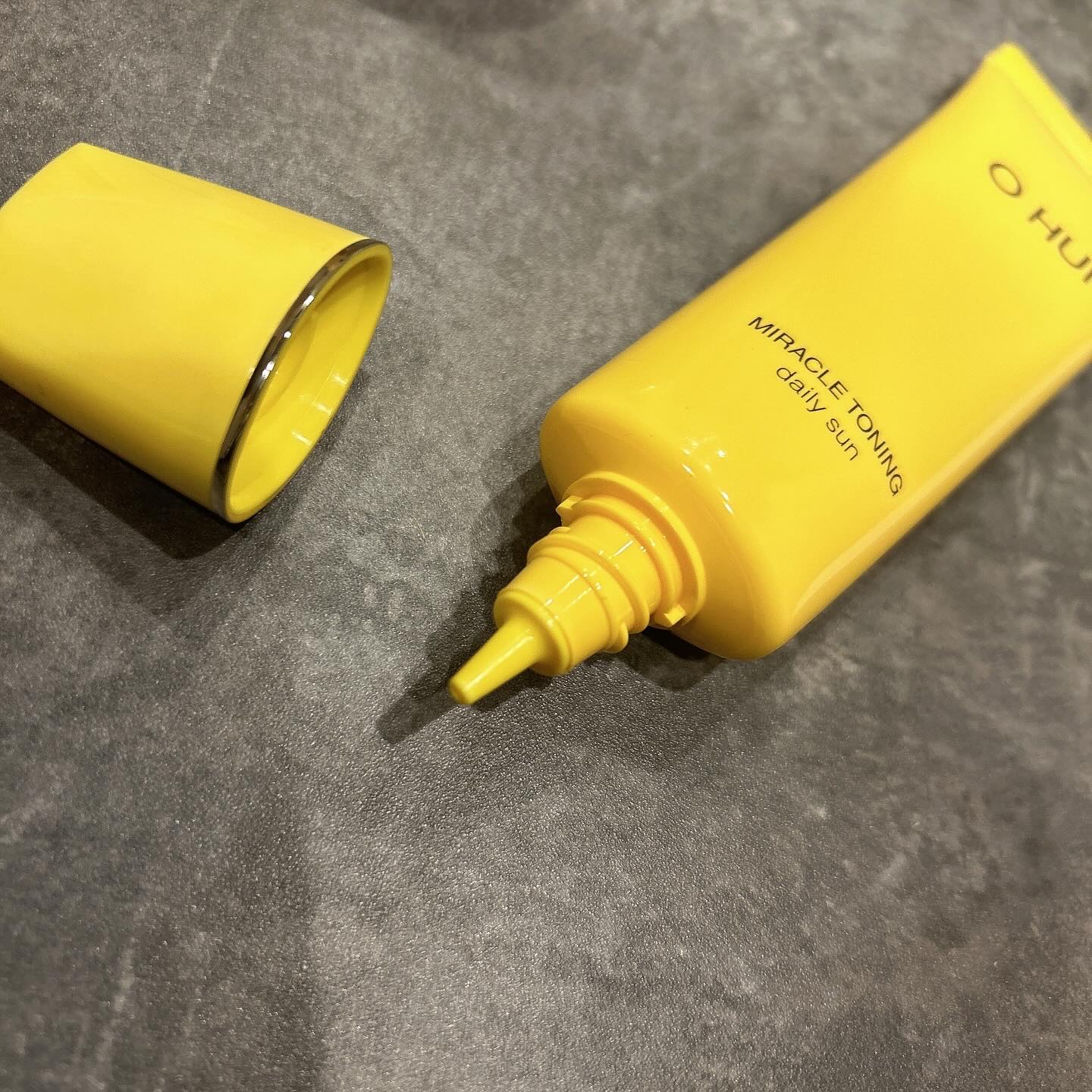 ミラクルトーニンググロークリーム/OHUI/フェイスクリームを使ったクチコミ（2枚目）