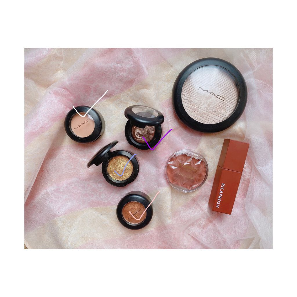 スモール アイシャドウ イフ イット エイント バロック/M・A・C/単色アイシャドウを使ったクチコミ（2枚目）