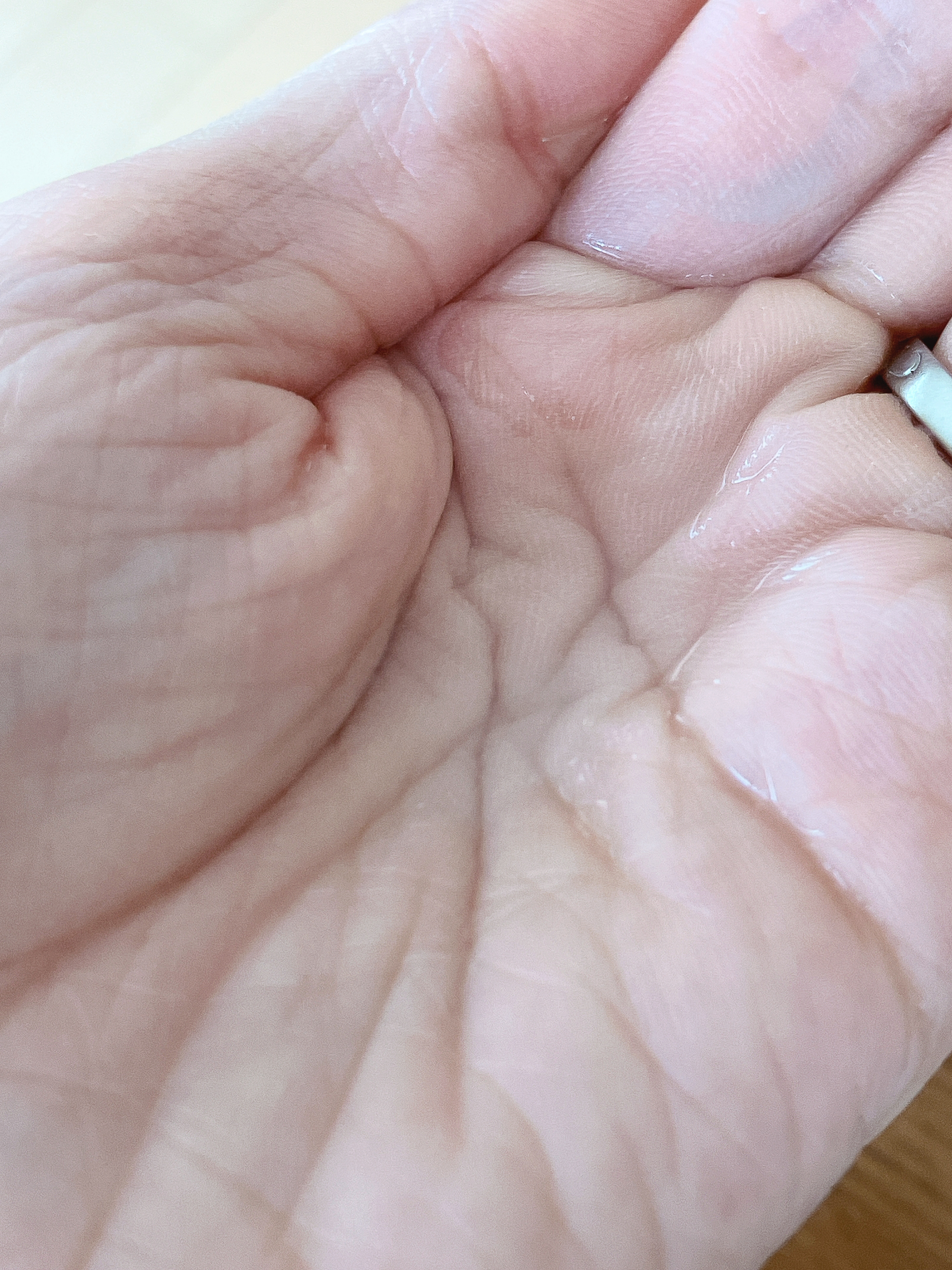 海藻 シルキー ヘア スプレー/ラサーナ/ヘアスプレーを使ったクチコミ（2枚目）