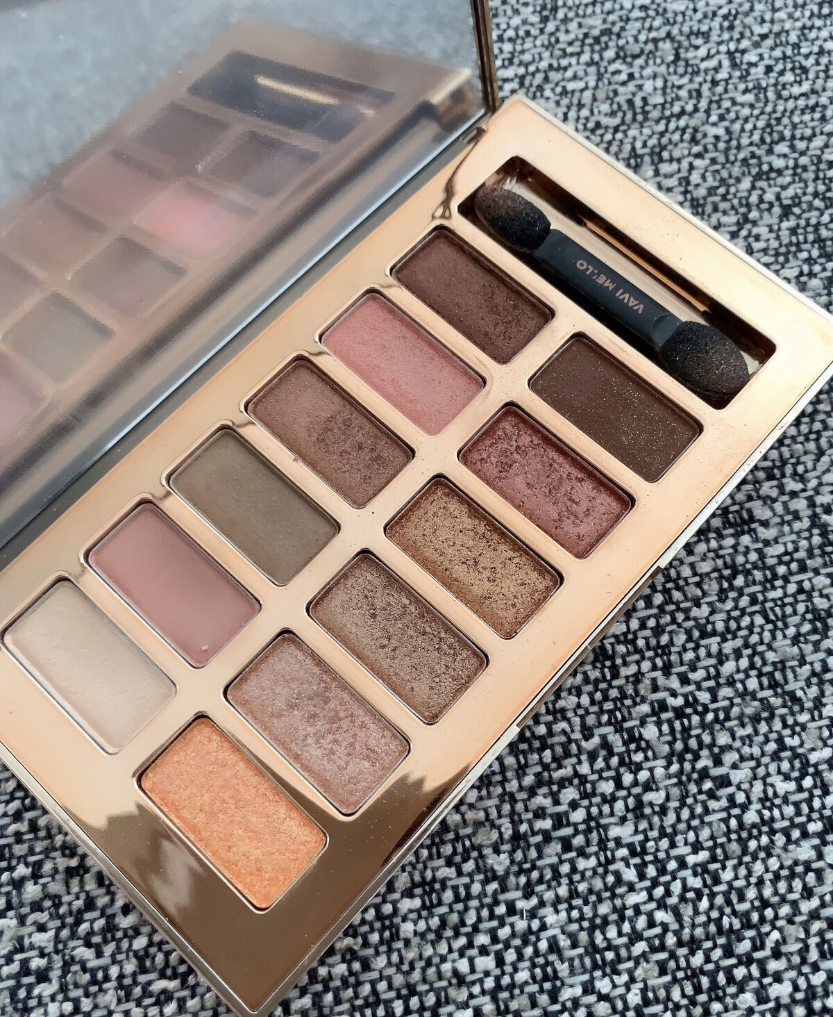 バレンタインボックス/VAVI MELLO/アイシャドウパレットを使ったクチコミ（2枚目）