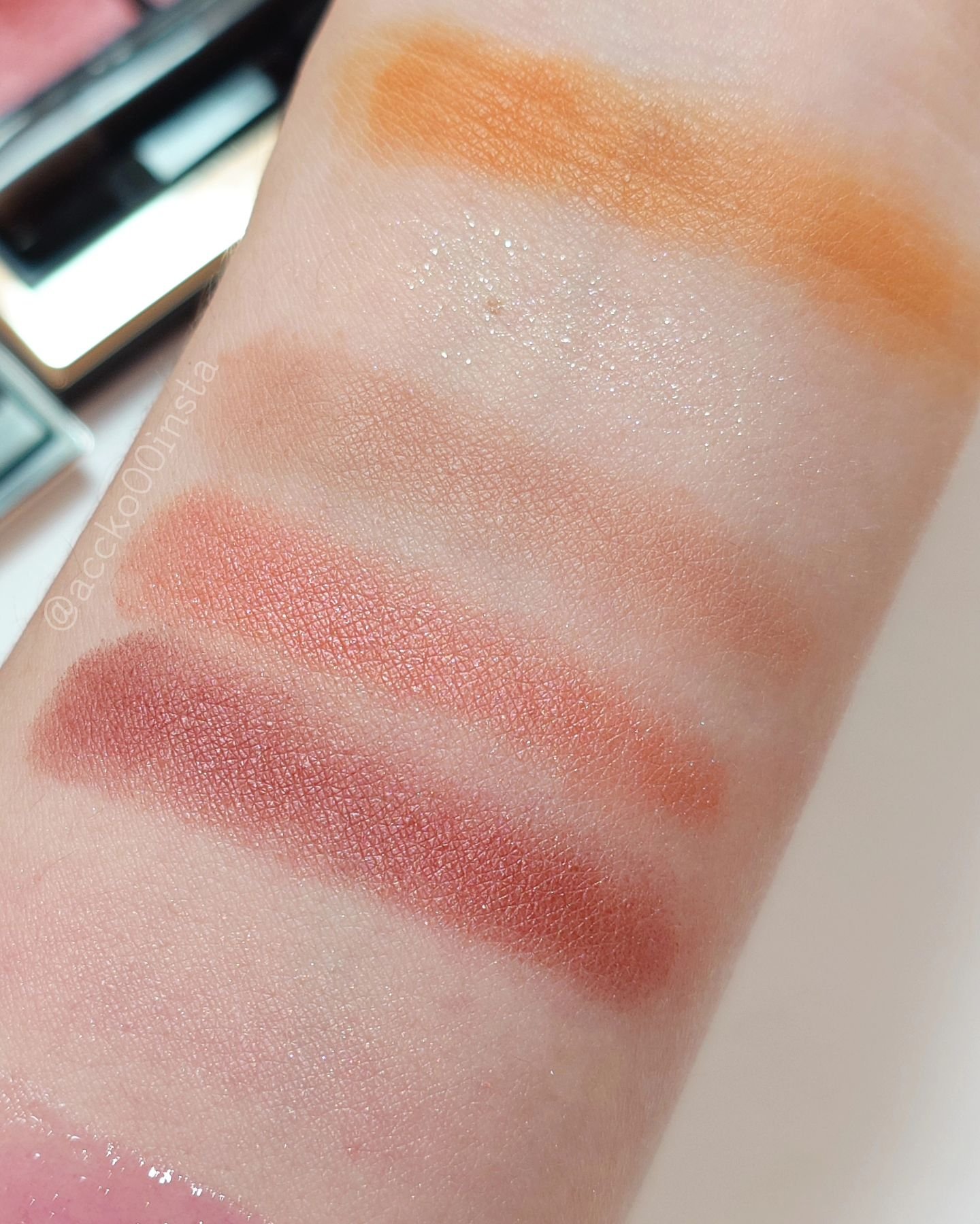 ピュア カラー ブラッシュ 126 百合紅 -YURIBENI/SUQQU/パウダーチークを使ったクチコミ（3枚目）