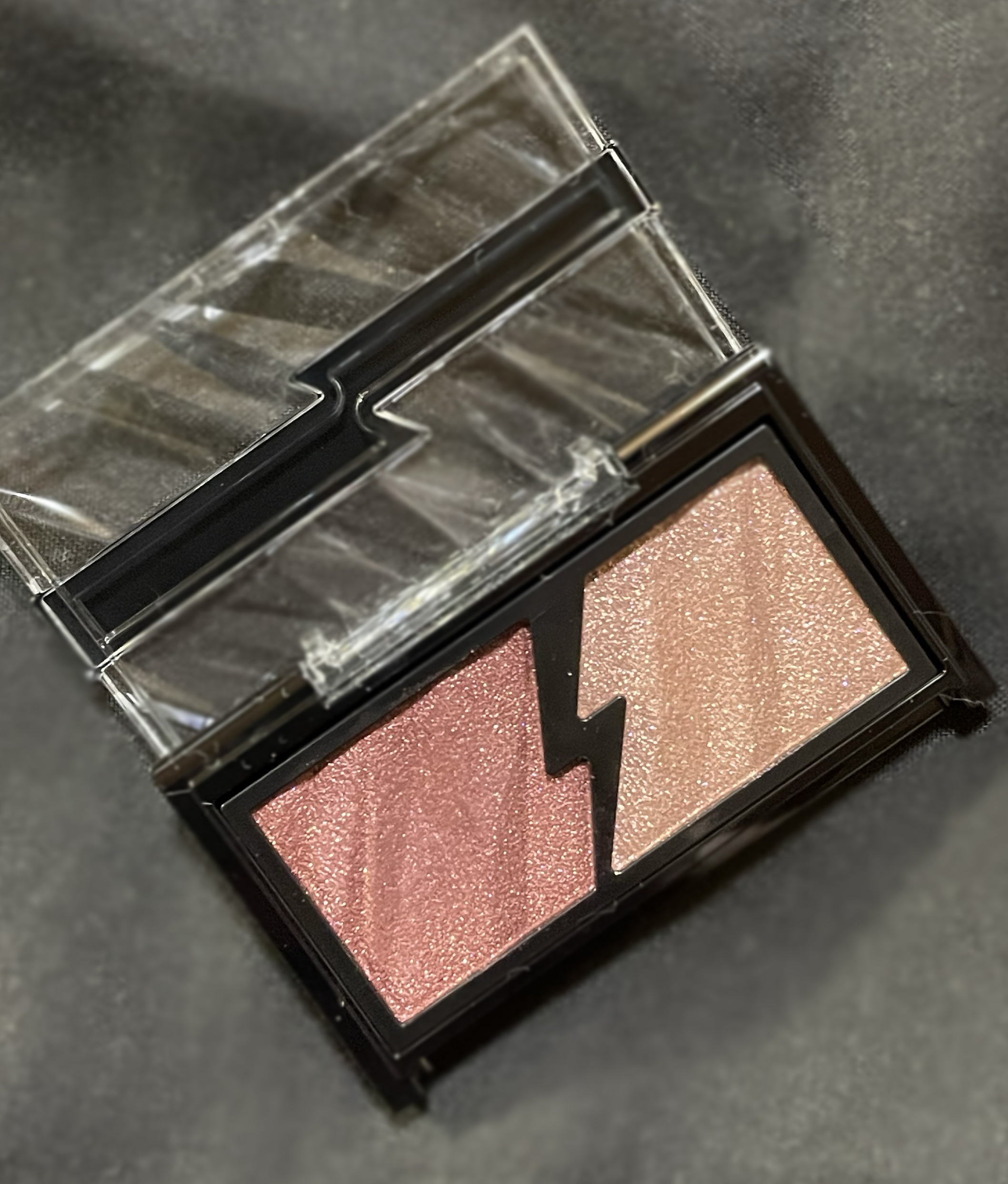 エレクトリックショックアイズ /KATE/アイシャドウパレットを使ったクチコミ（2枚目）