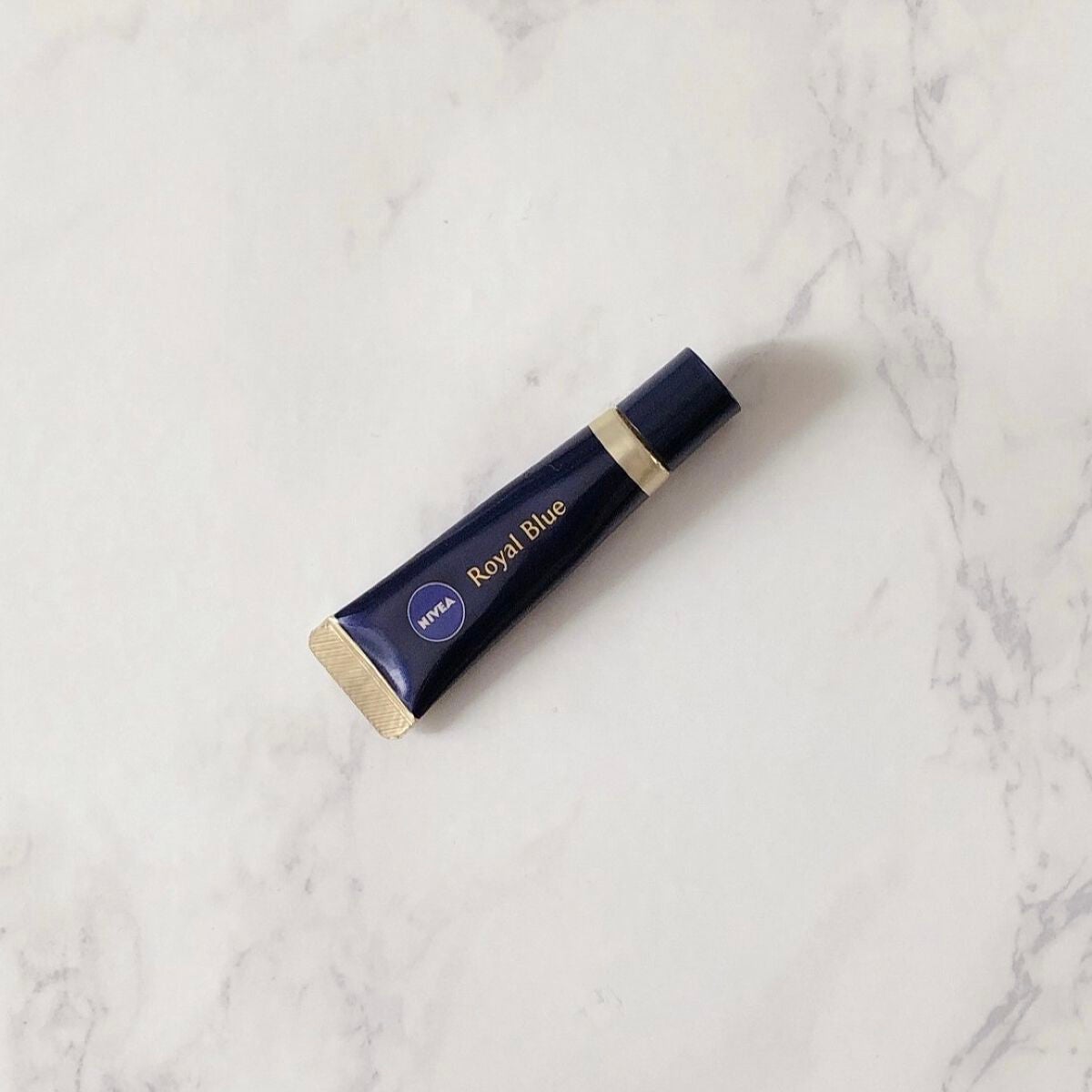 ニベア ロイヤルブルーリップ 濃密美容ケア/ニベア/リップ美容液を使ったクチコミ(1枚目)