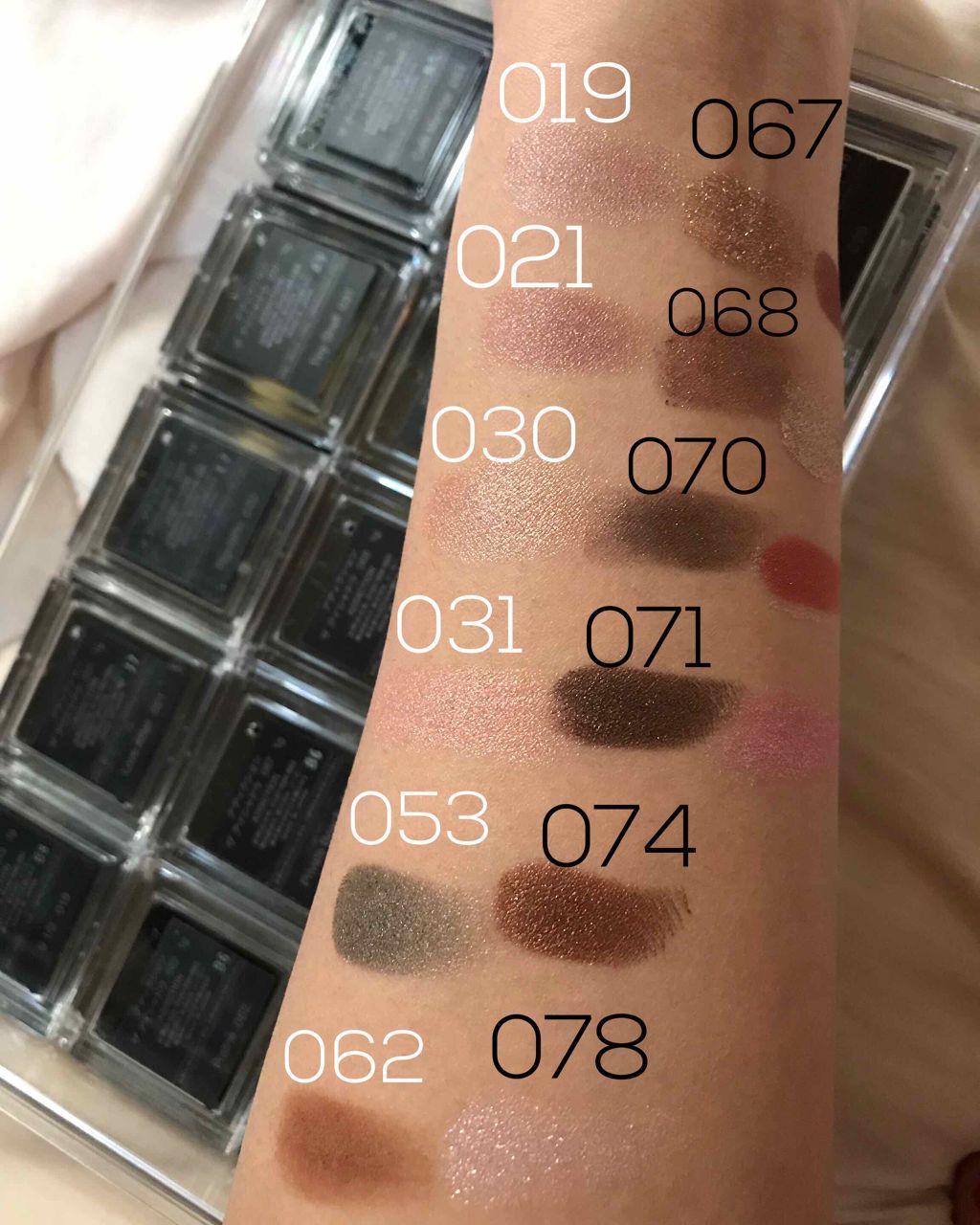 アディクション ザ アイシャドウ/ADDICTION/単色アイシャドウを使ったクチコミ（2枚目）