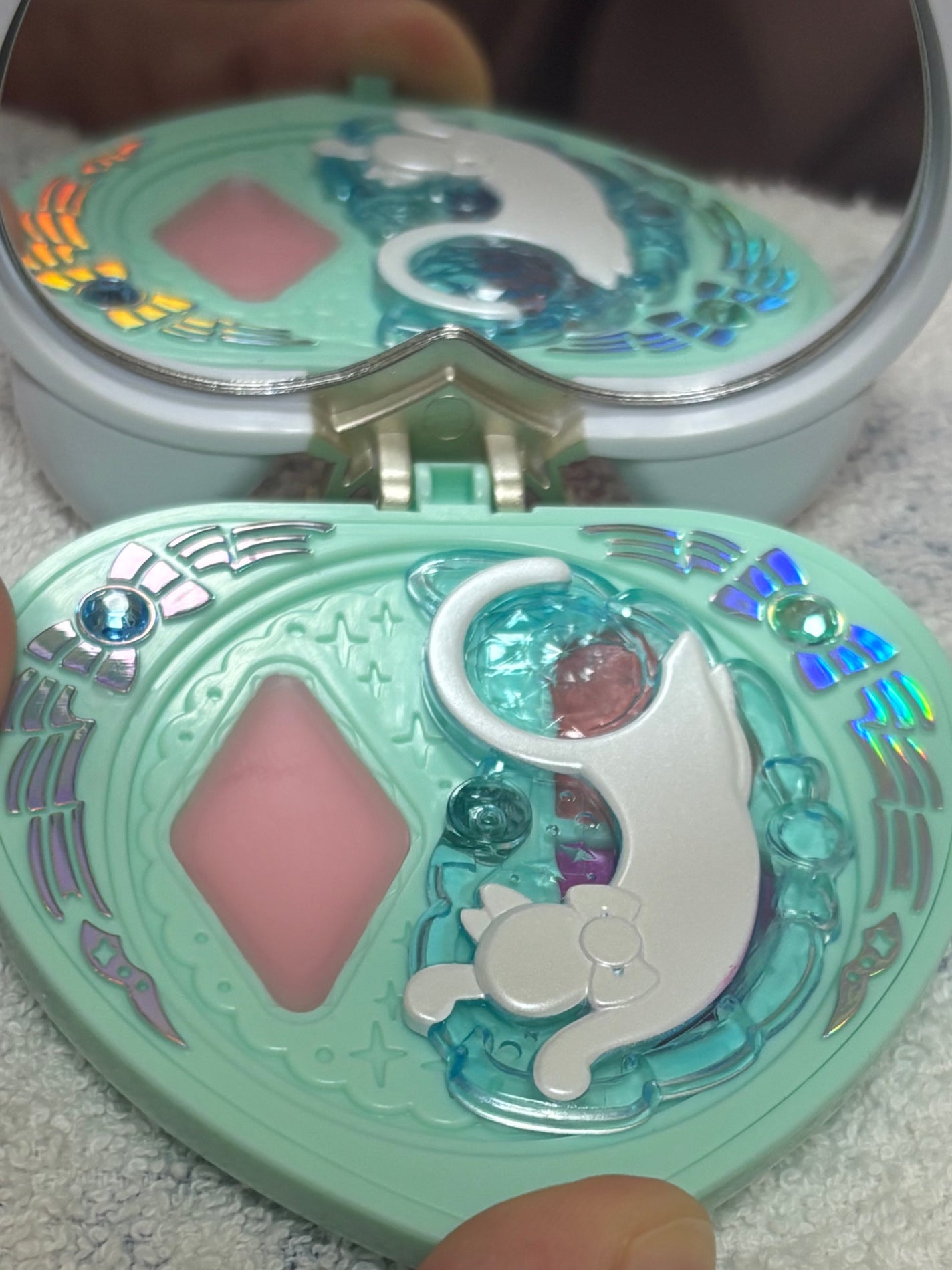 Pretty Holic シャイニーキャッツパクト/Pretty Holic/メイクアップキットを使ったクチコミ(2枚目)