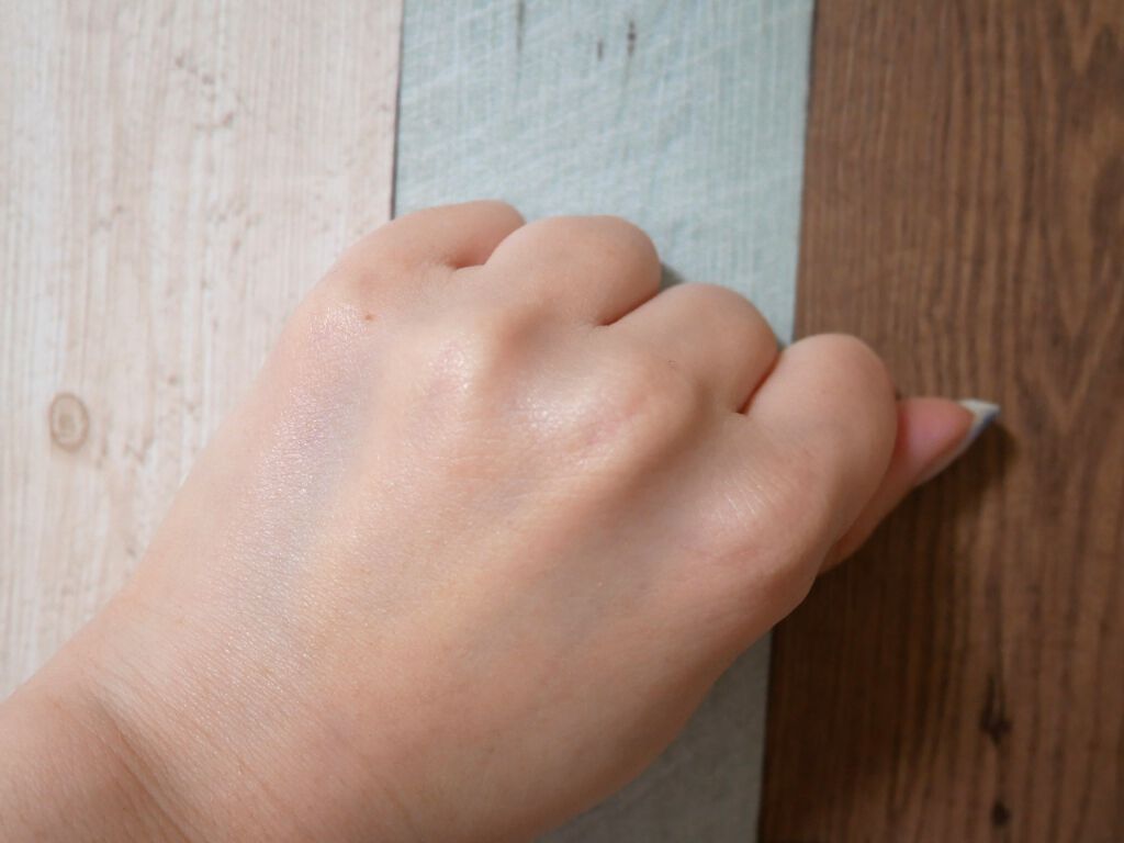 MiMC ミネラルクリーミーファンデーションのクチコミ「ピタッと肌に張りつくファンデーション！

今回、使用の色番は102。

全6色です。

自然界.....」（3枚目）