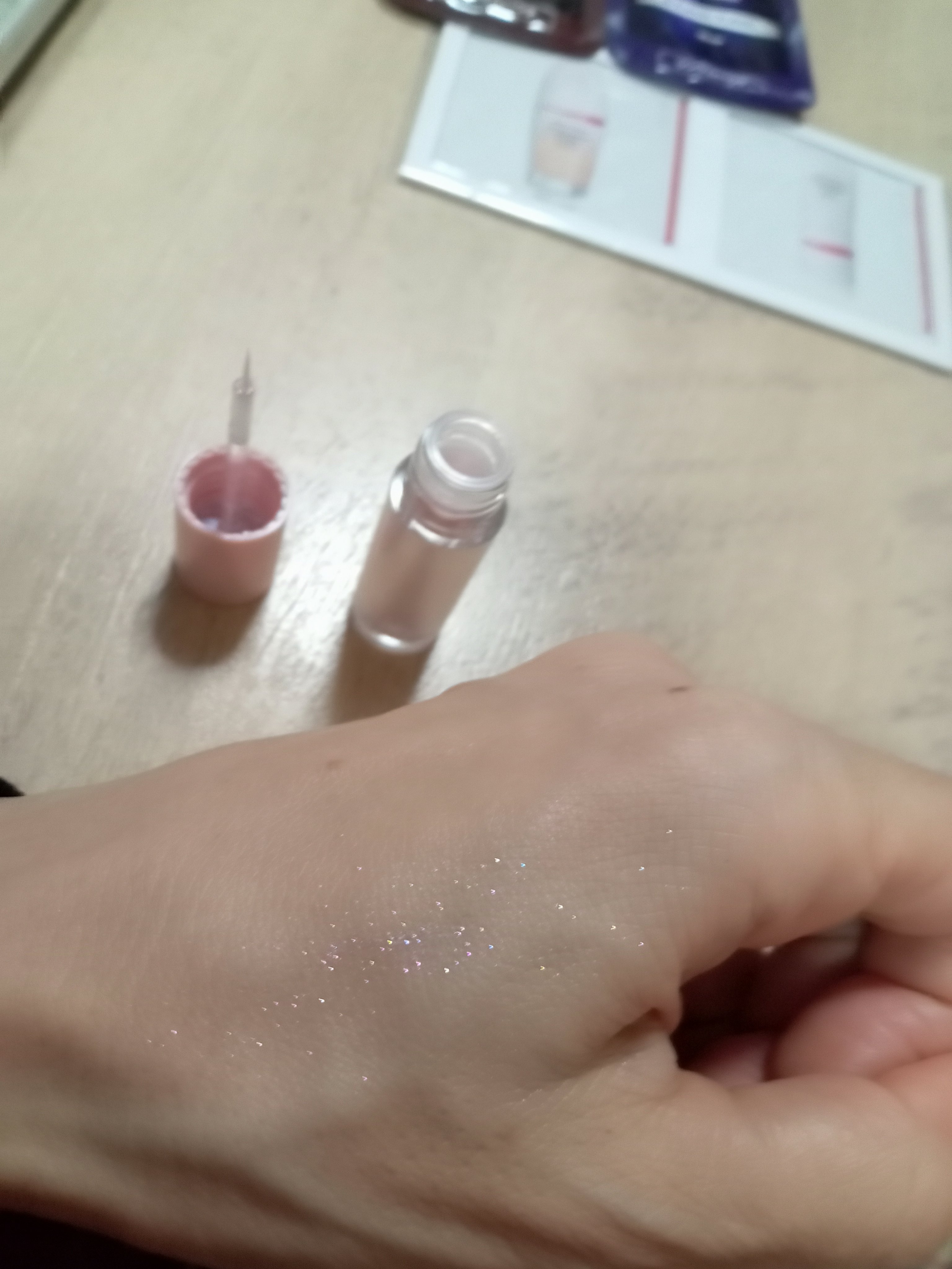 アンドバイロムアンド　グラッシーアイグリッター/&nd by rom&nd/グリッターを使ったクチコミ（3枚目）