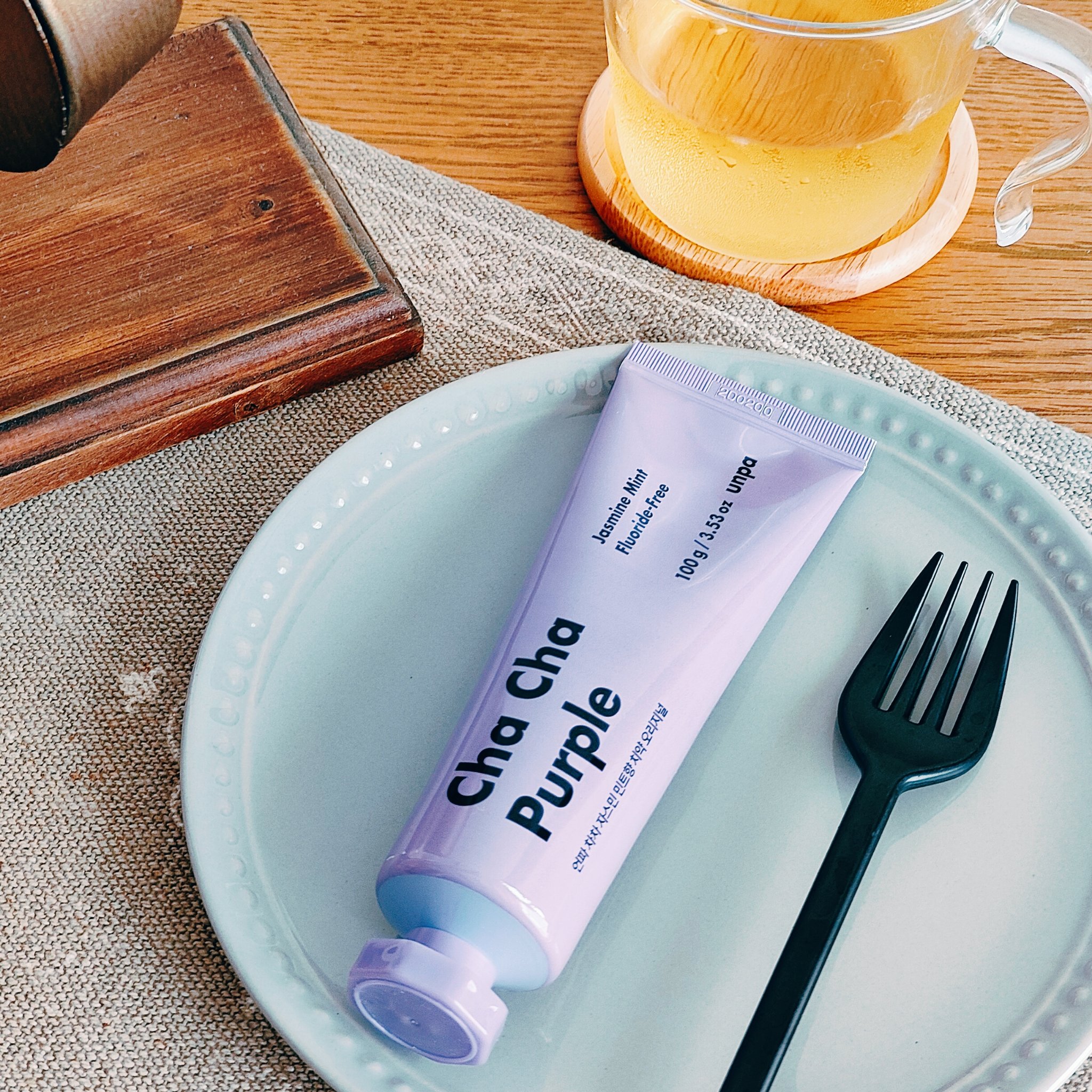 Cha Cha Charcoal Jasmin Mint Toothpaste/chacha/歯磨き粉を使ったクチコミ（2枚目）