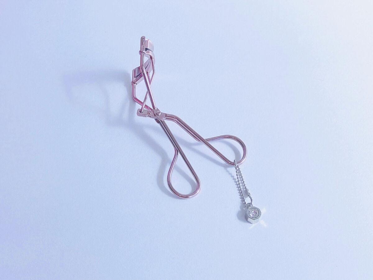 JILL STUART  アイラッシュカーラー



お母さんがホワイトデーに買ってくれました🫧

シュウウエムラのビューラーを愛用していて、ゴムも交換してそろそろ替え時かなと思っていたので嬉しいです！

大好きなピンクゴールドとロゴの入