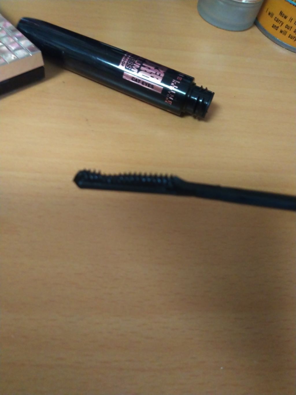 MAYBELLINE NEW YORKハイパーカール ボリュームエクスプレス キャットアイズ