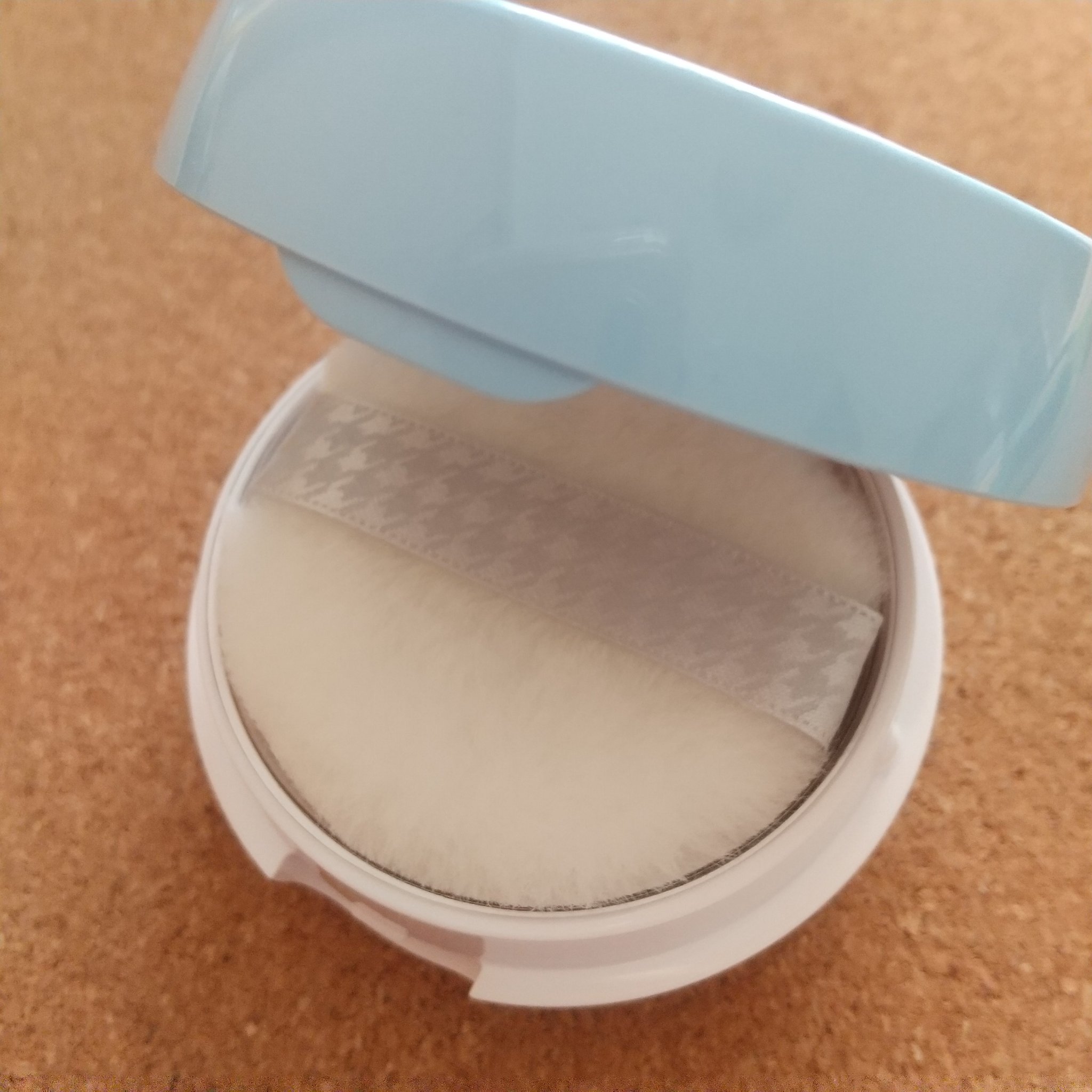 フェイスパウダー ハイカバー N キラ肌オークル/クリアラスト/プレストパウダーを使ったクチコミ（3枚目）