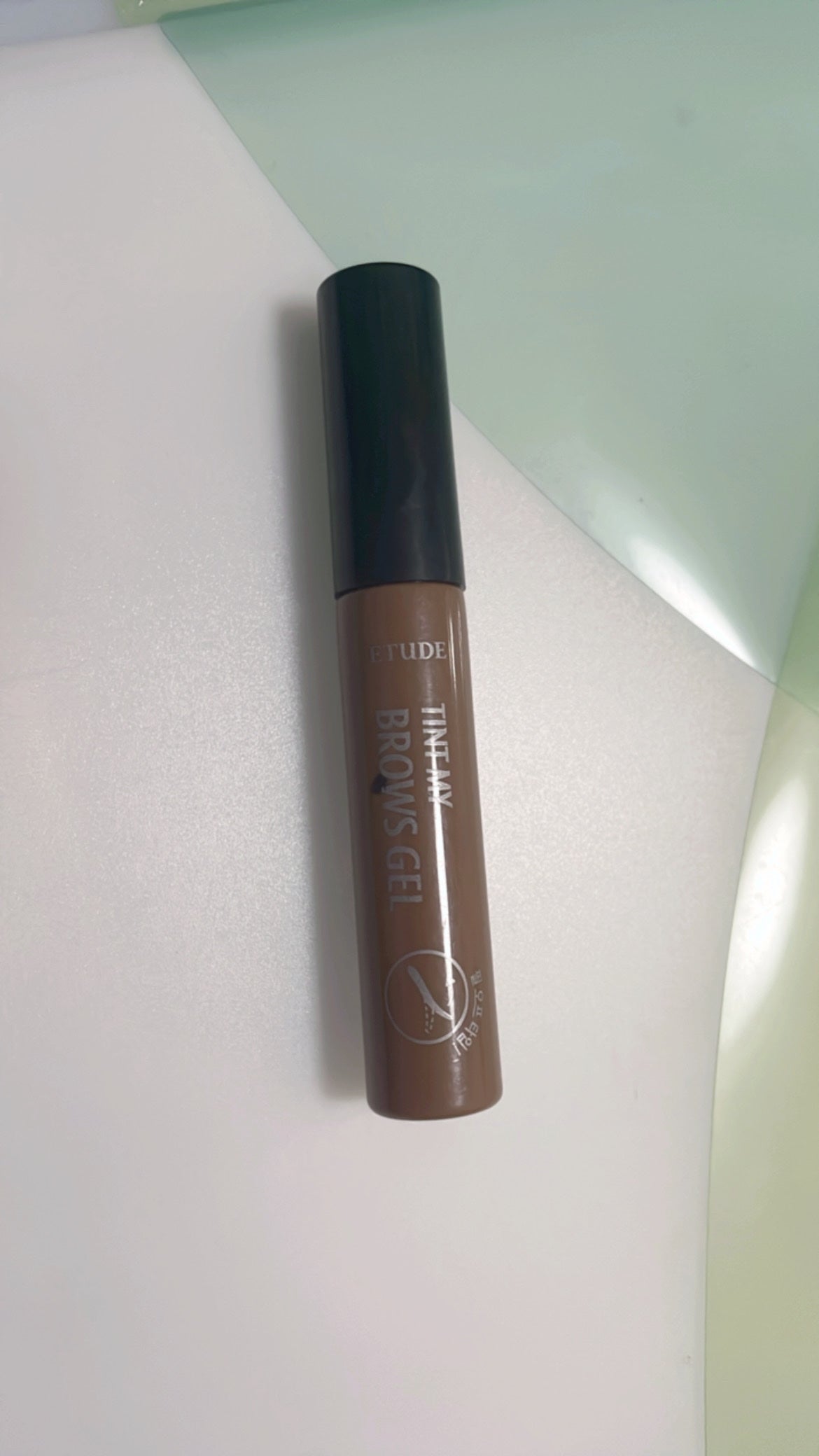 みお on LIPS 「【使った商品】眉ティント【手順】1.好きな眉の形にそって付ける..」(1枚目)