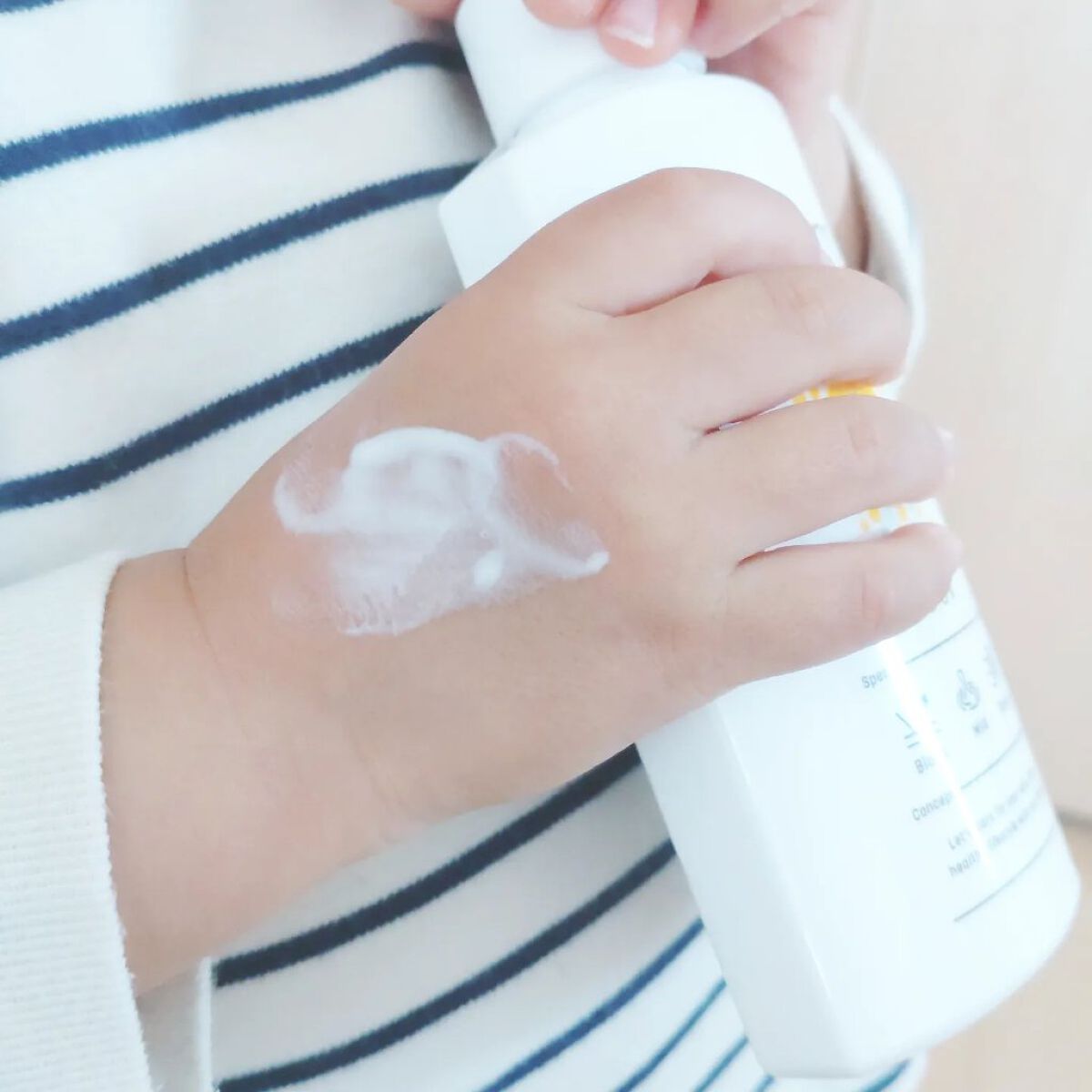 マイルドUV SPF33 PA＋＋＋/＆ Fam/日焼け止めジェルを使ったクチコミ（2枚目）