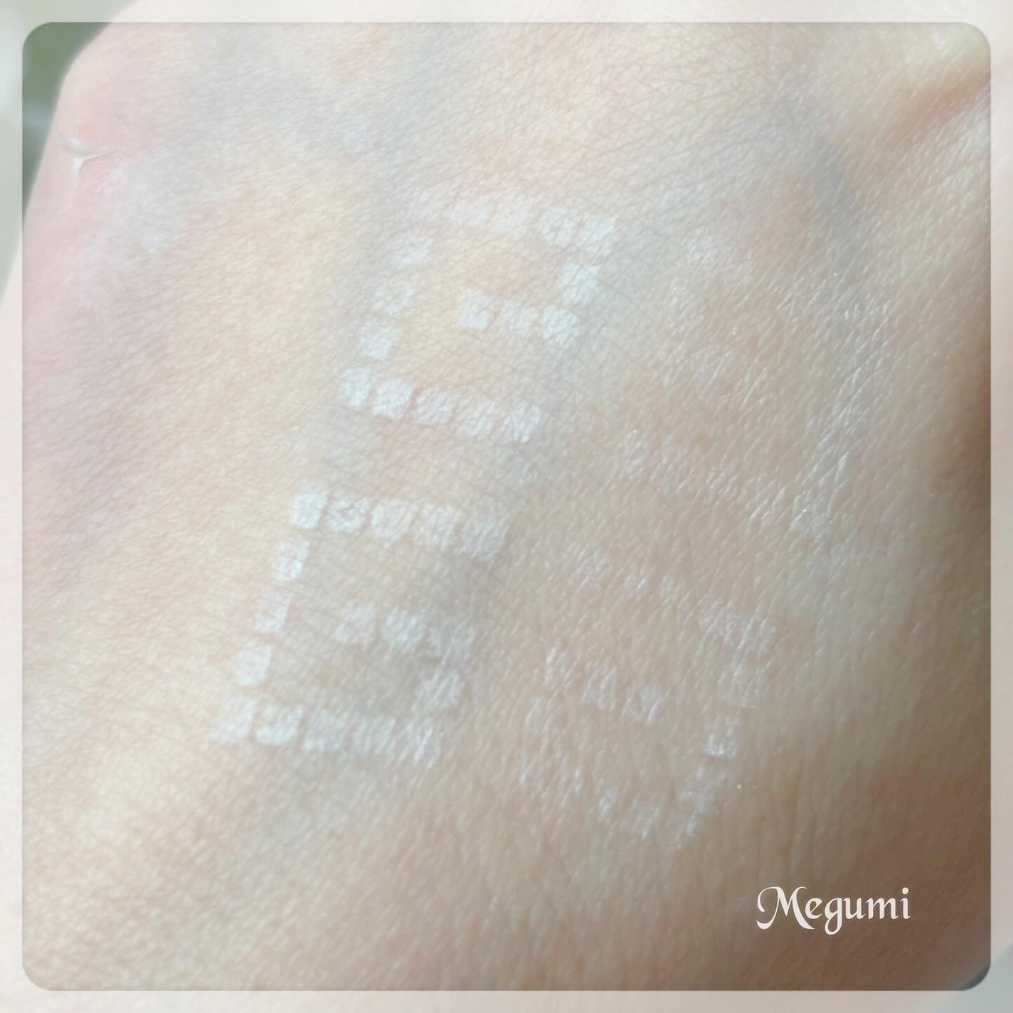 プリズム・リーブル/GIVENCHY/ルースパウダーを使ったクチコミ(5枚目)