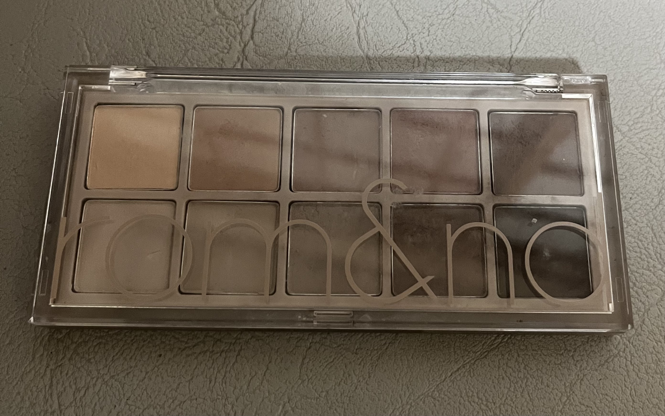 rom&nd ベターザンパレットのクチコミ「メンズメイク最強パレット！🙆‍♂️🙆‍♂️
全メンズにおすすめ！🙌🙌
ラメがなくめマットで、発.....」（1枚目）