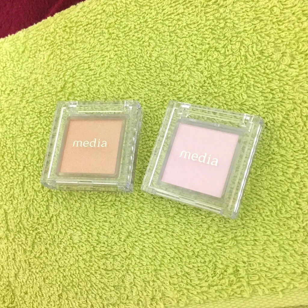 ブライトアップアイシャドウ/media/単色アイシャドウを使ったクチコミ（1枚目）