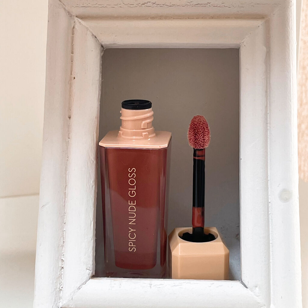 センシュアルスパイシーヌードグロス/HERA/リップグロスを使ったクチコミ（2枚目）