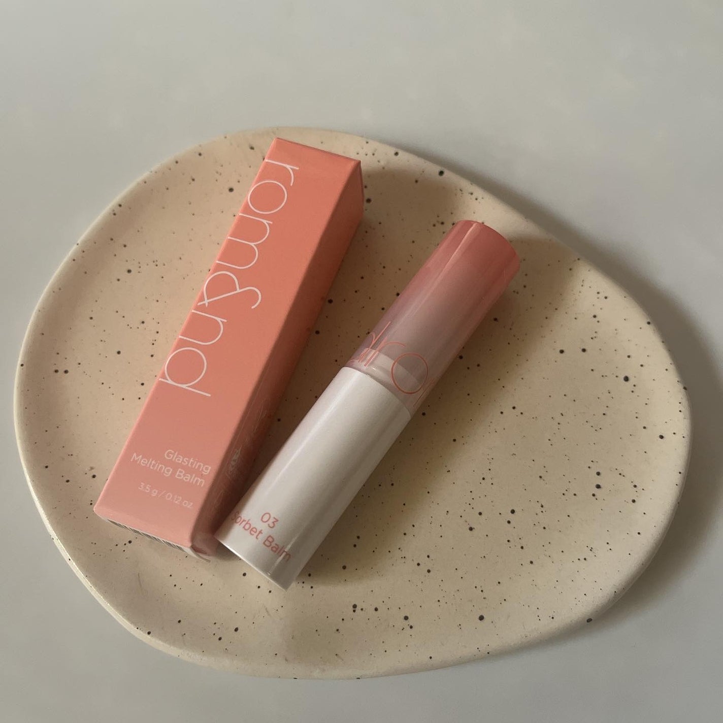 グラスティングメルティングバーム/rom&nd/リップバームを使ったクチコミ(4枚目)