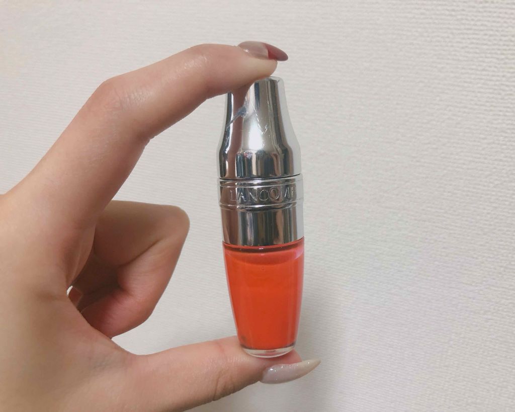 ランコム
ジューシーシェイカー
102 アプリキュート


オイルとピグメントの二層になってるのを振って混ぜて使う新しいタイプのリップ！
クッションになってるのも新しい👏

去年友達からプレゼントしてもらった。かわいすぎてよく使ってる。
