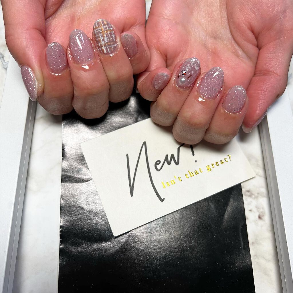 cst on LIPS 「#ツイードネイル#冬ネイル#雪ネイル#⛄️💅#ネイル好きな人と..」(1枚目)