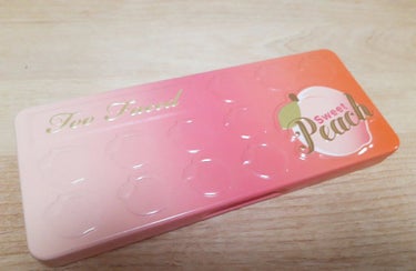 スイートピーチ アイシャドウ パレット/Too Faced/アイシャドウパレットを使ったクチコミ（2枚目）