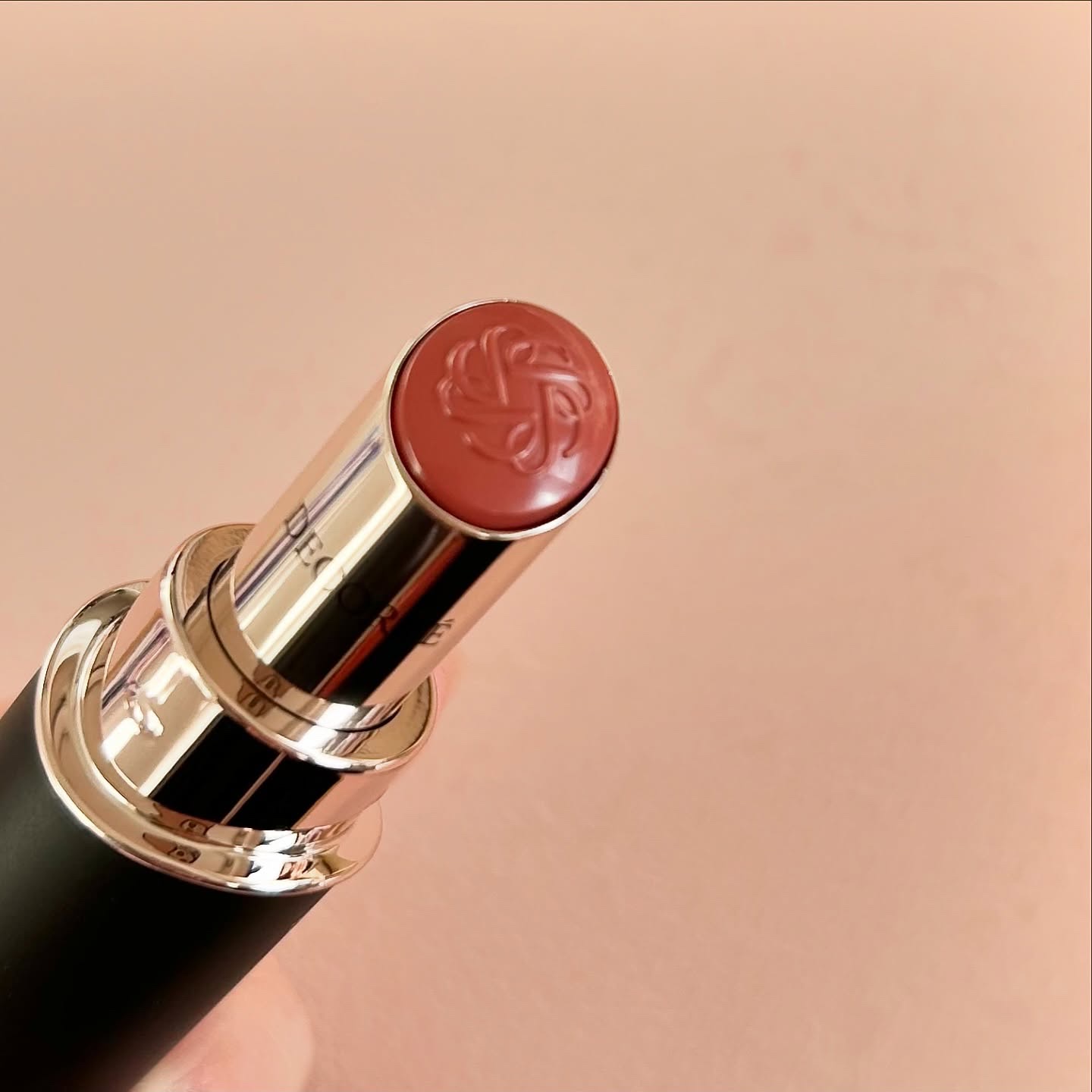 ルージュデコルテ　クリームグロウ 15G anywhere you are/DECORTÉ/口紅を使ったクチコミ（2枚目）