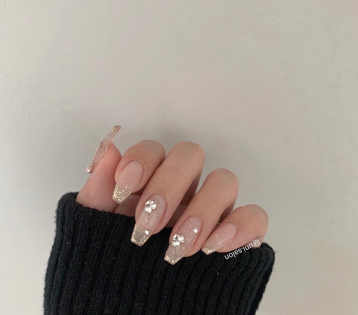 ボアちゃん on LIPS 「winternaildesigns2024ver.❣️❣️❣️..」(2枚目)