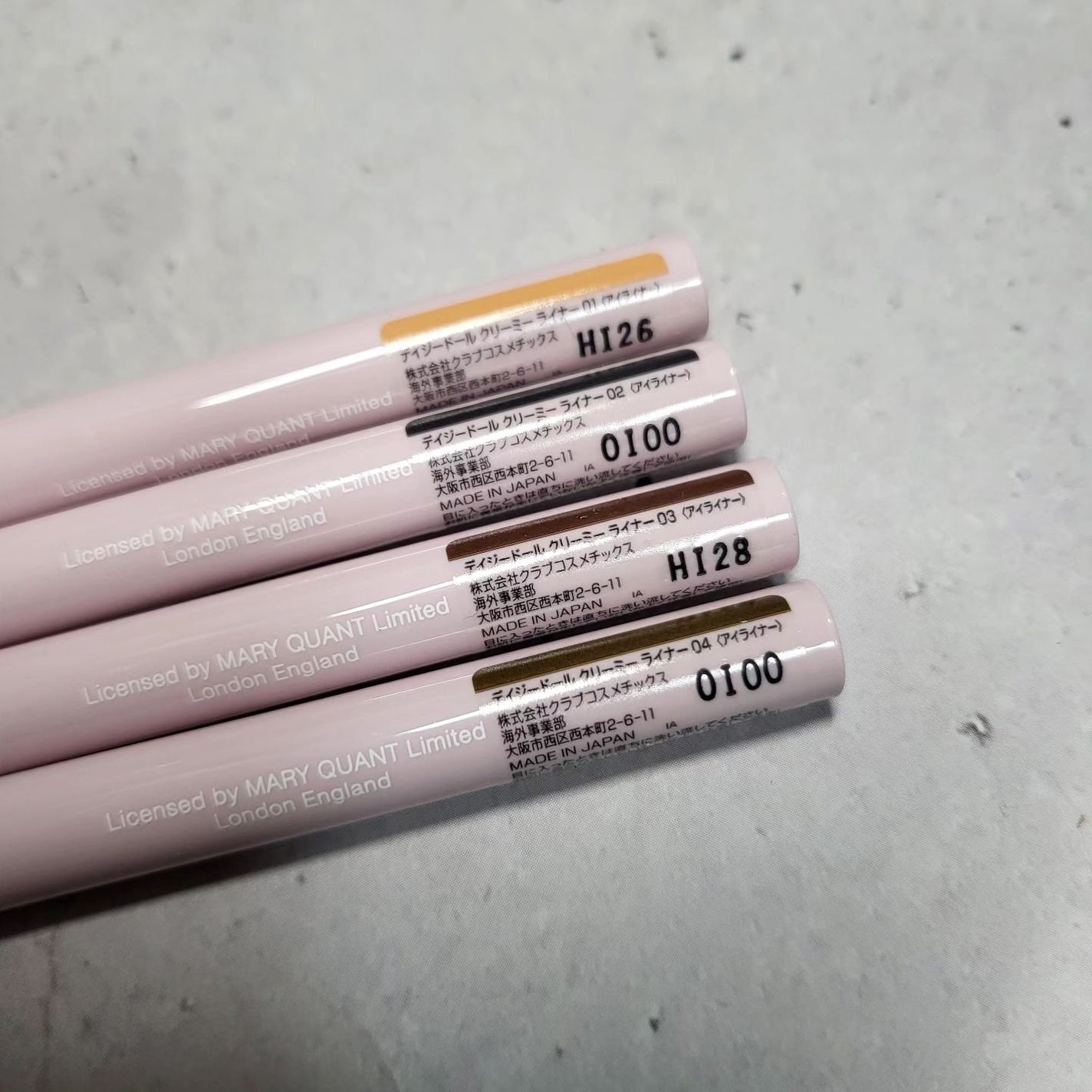 デイジードール クリーミーライナー/DAISY DOLL by MARY QUANT/ペンシルアイライナーを使ったクチコミ(2枚目)