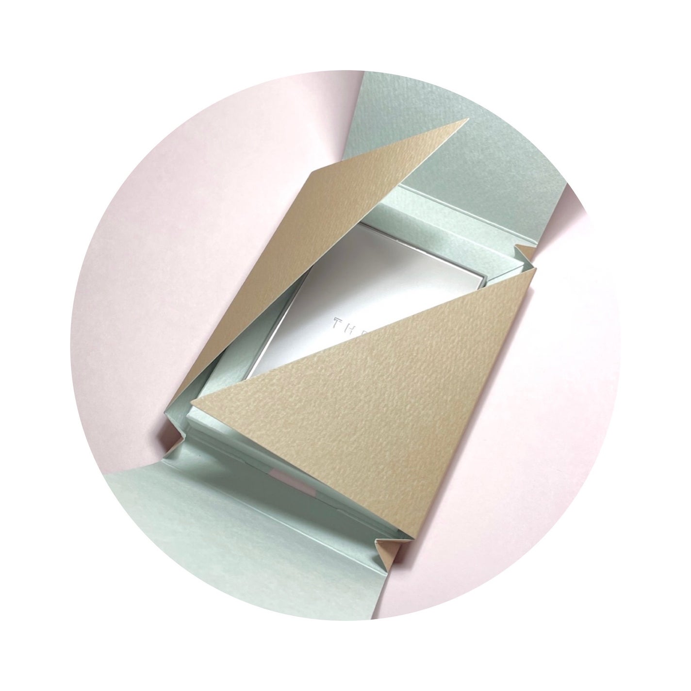 グローフリーダムパレットライジング/THREE/クリームハイライトを使ったクチコミ(8枚目)