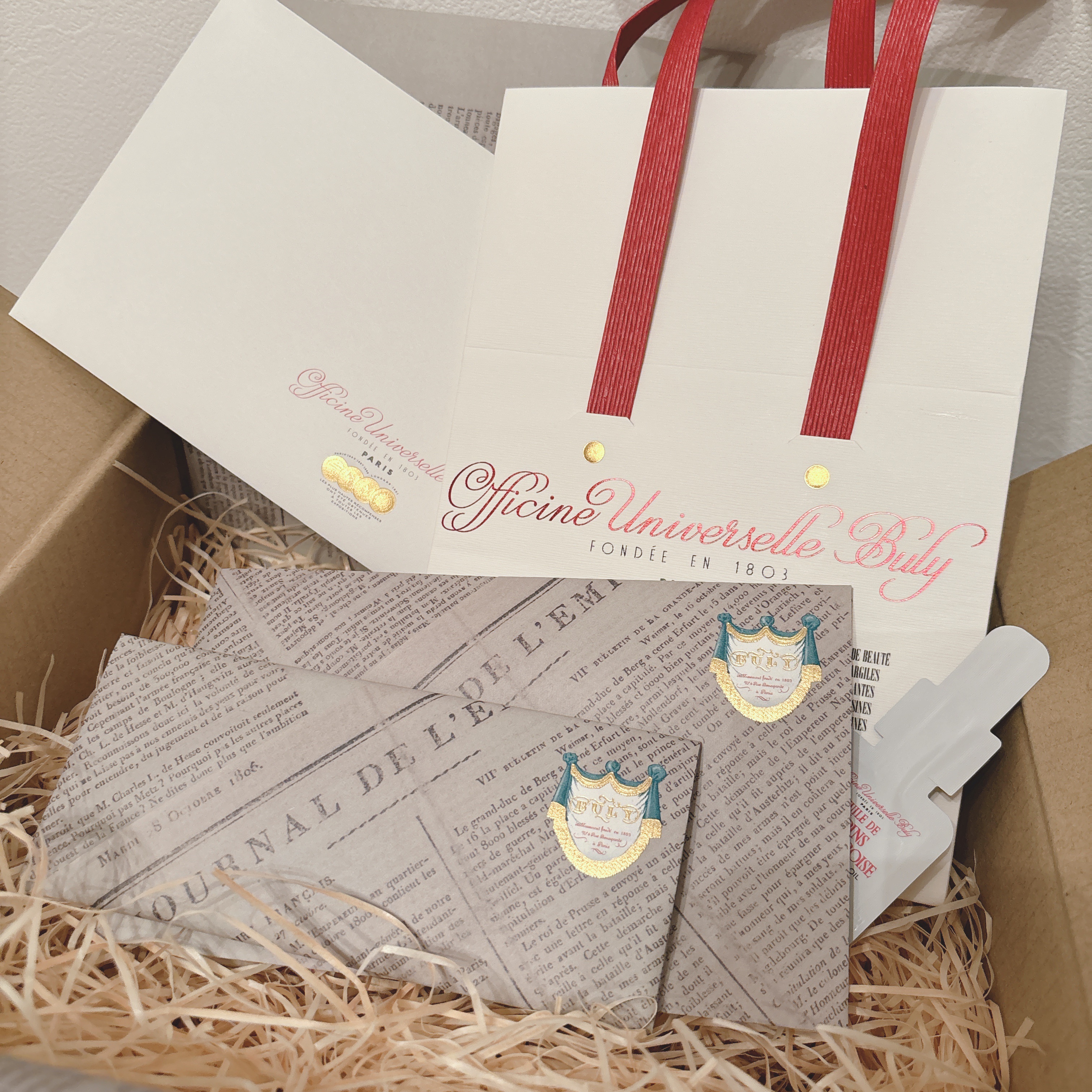 オフィシーヌ・ユニヴェルセル・ビュリー ザ・ラショネル - ザ・ベンジャミンのクチコミ「オフィシーヌ・ユニヴェルセル・ビュリー


オンラインでギフト用に櫛を購入！
自分用も欲しくな.....」（1枚目）