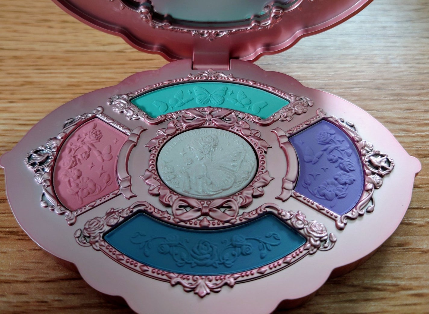 ミッドサマーフェアリーテイルズコレクション 5色アイシャドウパレット/FlowerKnows/アイシャドウパレットを使ったクチコミ(4枚目)