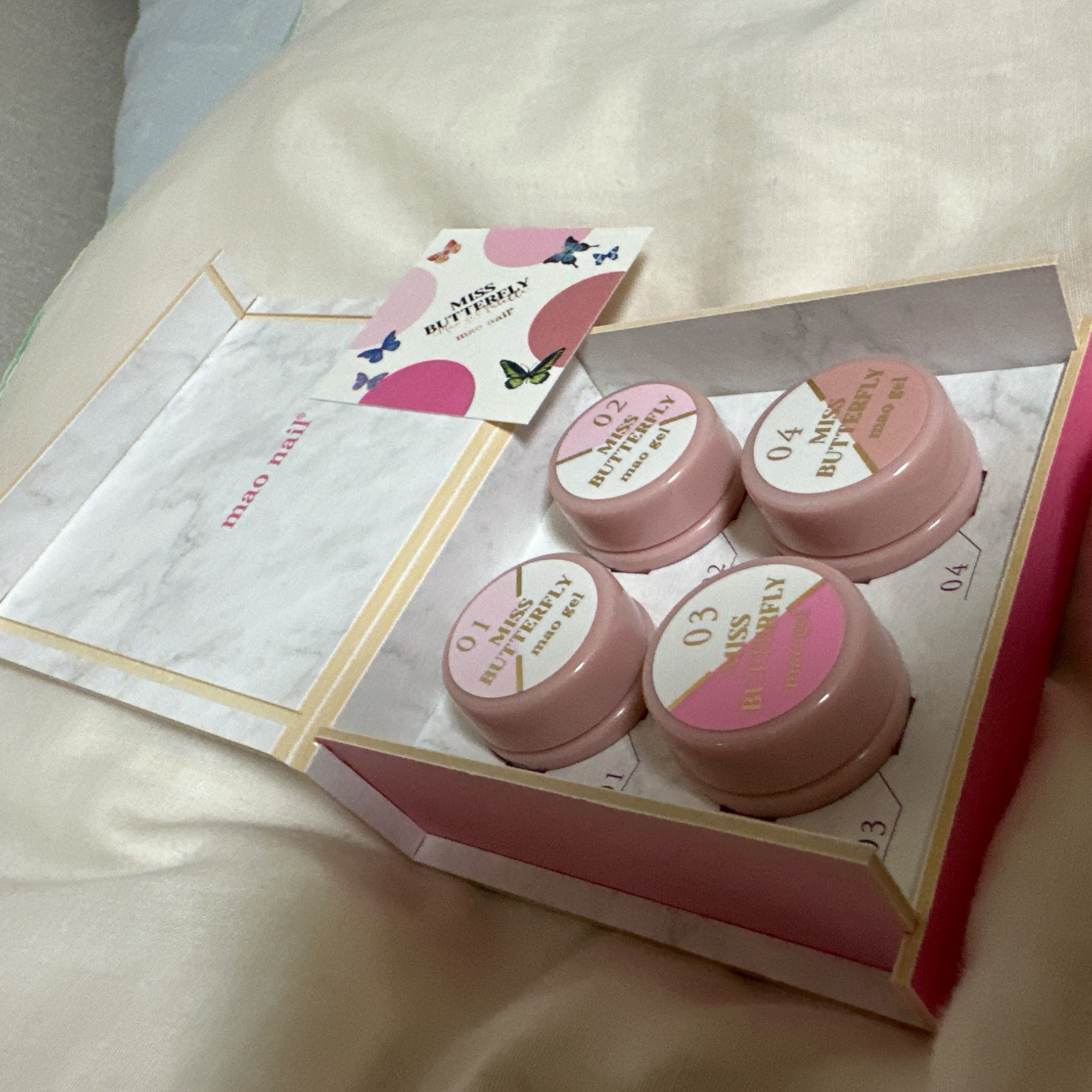 マオネイル maoジェル missBUTTERELY