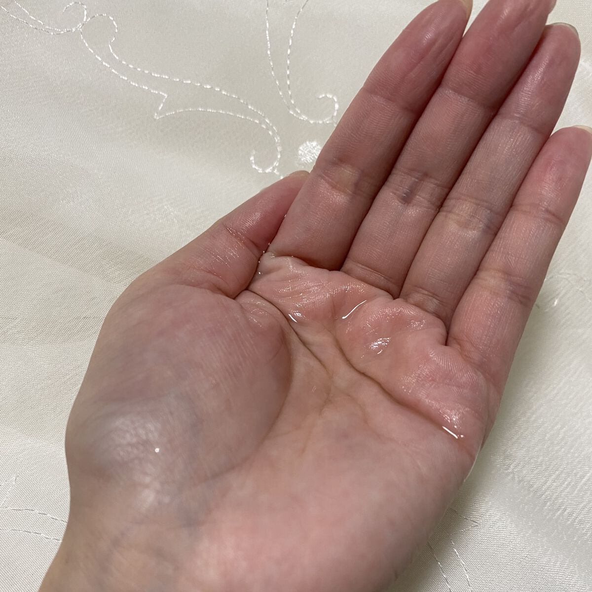 カームナイトリペアヘアオイル/YOLU/ヘアオイルを使ったクチコミ（2枚目）