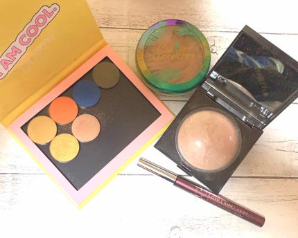 マットラディアンス ベイクドパウダー ハイライト01/ローラ メルシエ/パウダーハイライトを使ったクチコミ(3枚目)