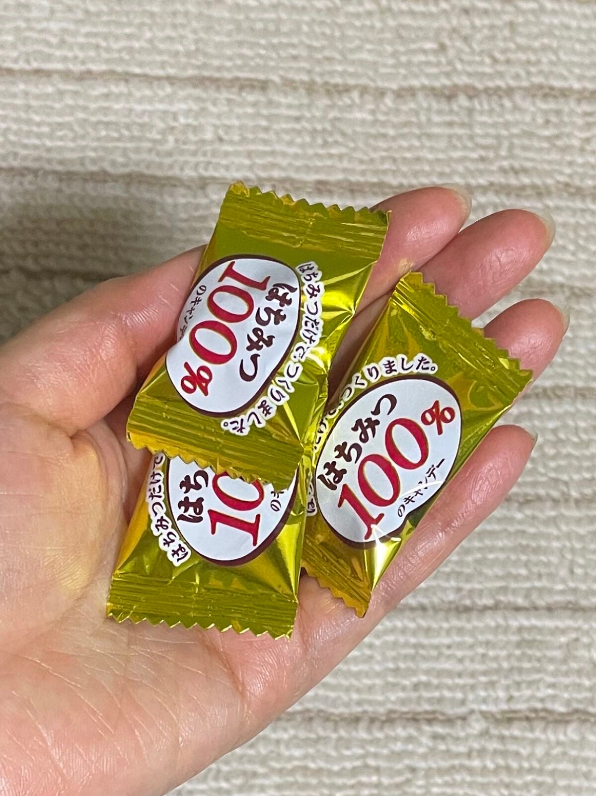 mimini 肌荒れしやすい混合肌 on LIPS 「のど飴舐めたい時の私の味方‼️はちみつ100%🍯🐝100%🍯🐝..」(3枚目)