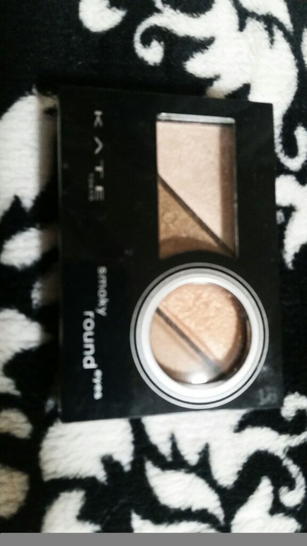 スモーキーラウンドアイズ/KATE/アイシャドウパレットを使ったクチコミ（1枚目）