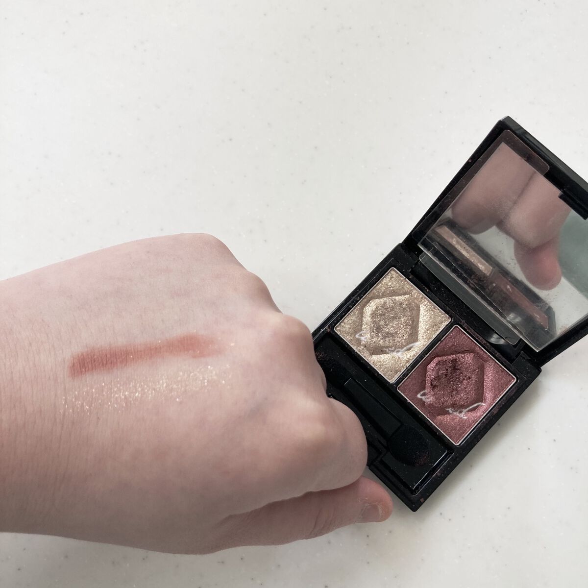 セレクト アイカラー GD004/ESPRIQUE/単色アイシャドウを使ったクチコミ（3枚目）