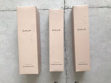 SMUK コンセントレートローション〈化粧水〉のクチコミ「とろっとした無色の化粧水。
ハーブのようないい香りがします。

保湿力の高い化粧水だと思.....」（3枚目）