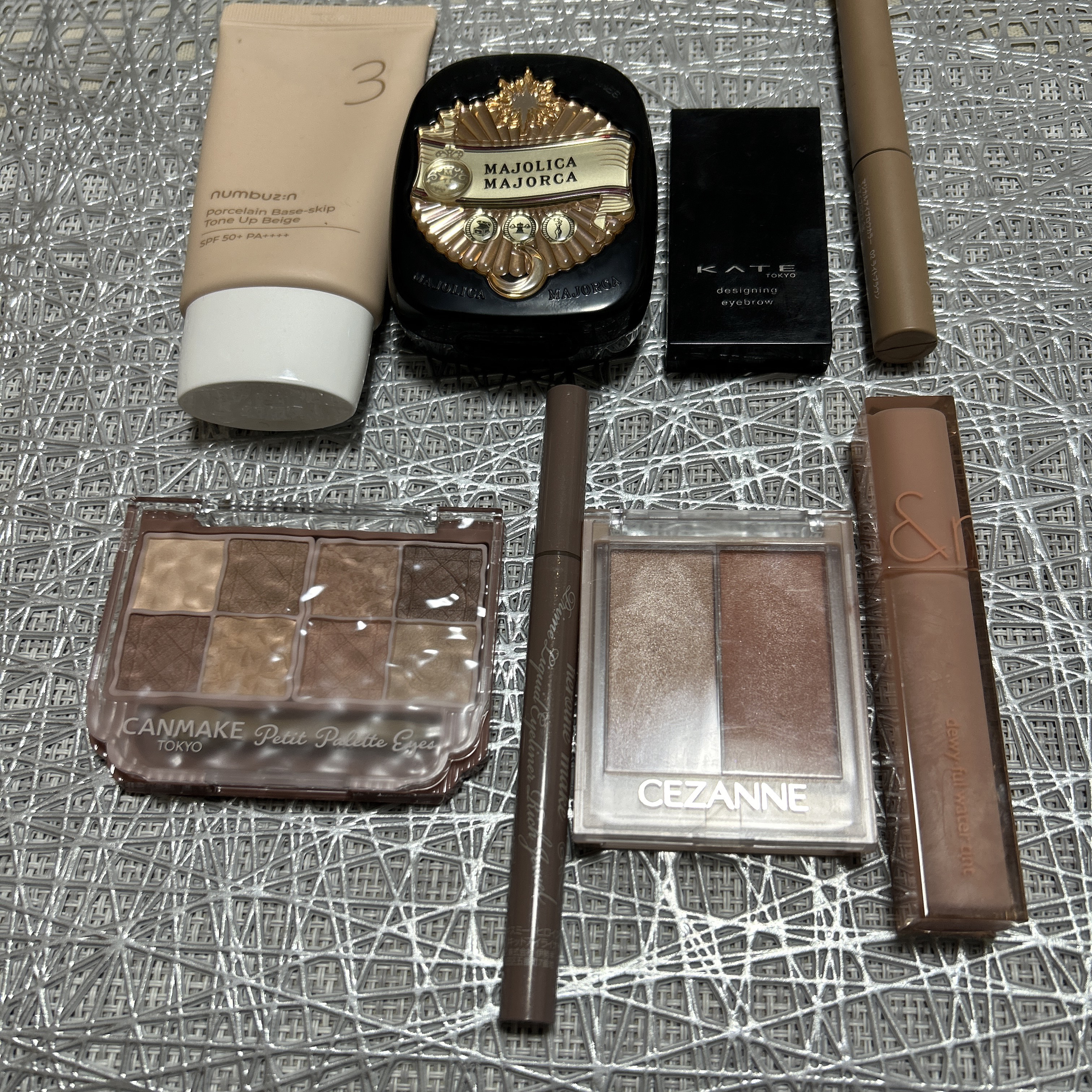 プティパレットアイズ（マットタイプ）/キャンメイク/パウダーアイシャドウを使ったクチコミ（1枚目）