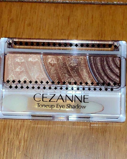トーンアップアイシャドウ/CEZANNE/アイシャドウパレットを使ったクチコミ(1枚目)