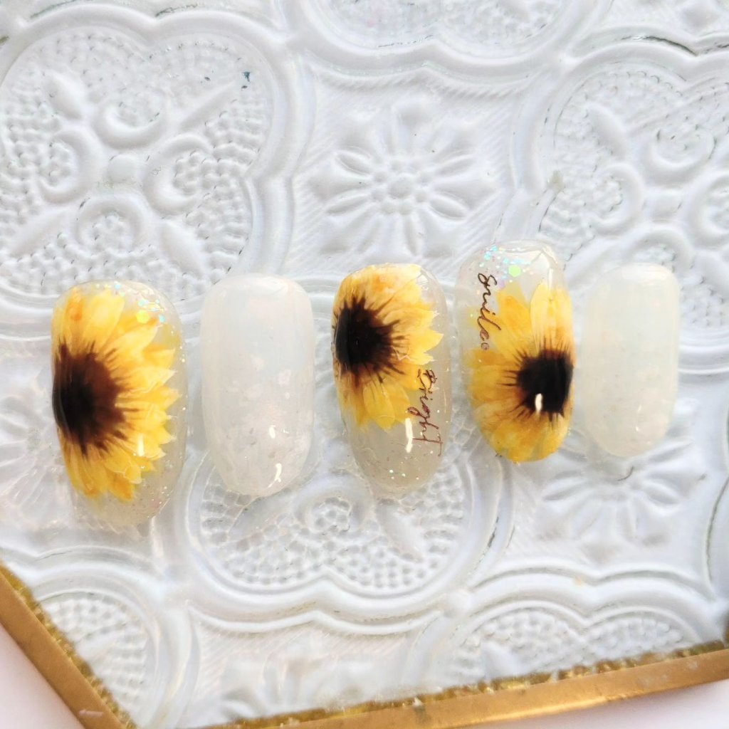 #夏ネイル,#ひまわりネイル,#ジェルネイルのネイルデザイン