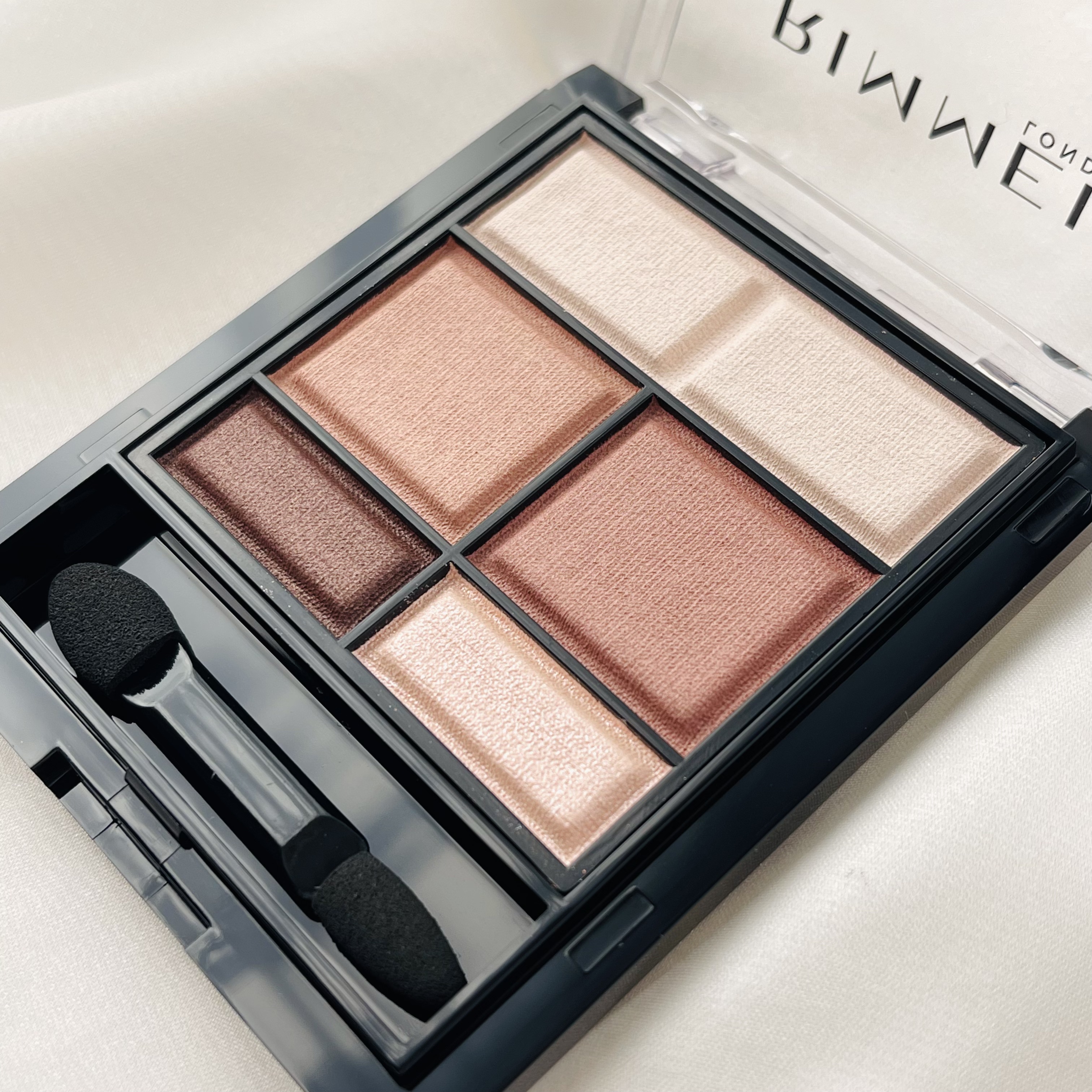 ワンダー スウィート アイシャドウ ソフトマット 005 グリーンアップルショコラ　(限定)/リンメル ロンドン/アイシャドウパレットを使ったクチコミ（3枚目）