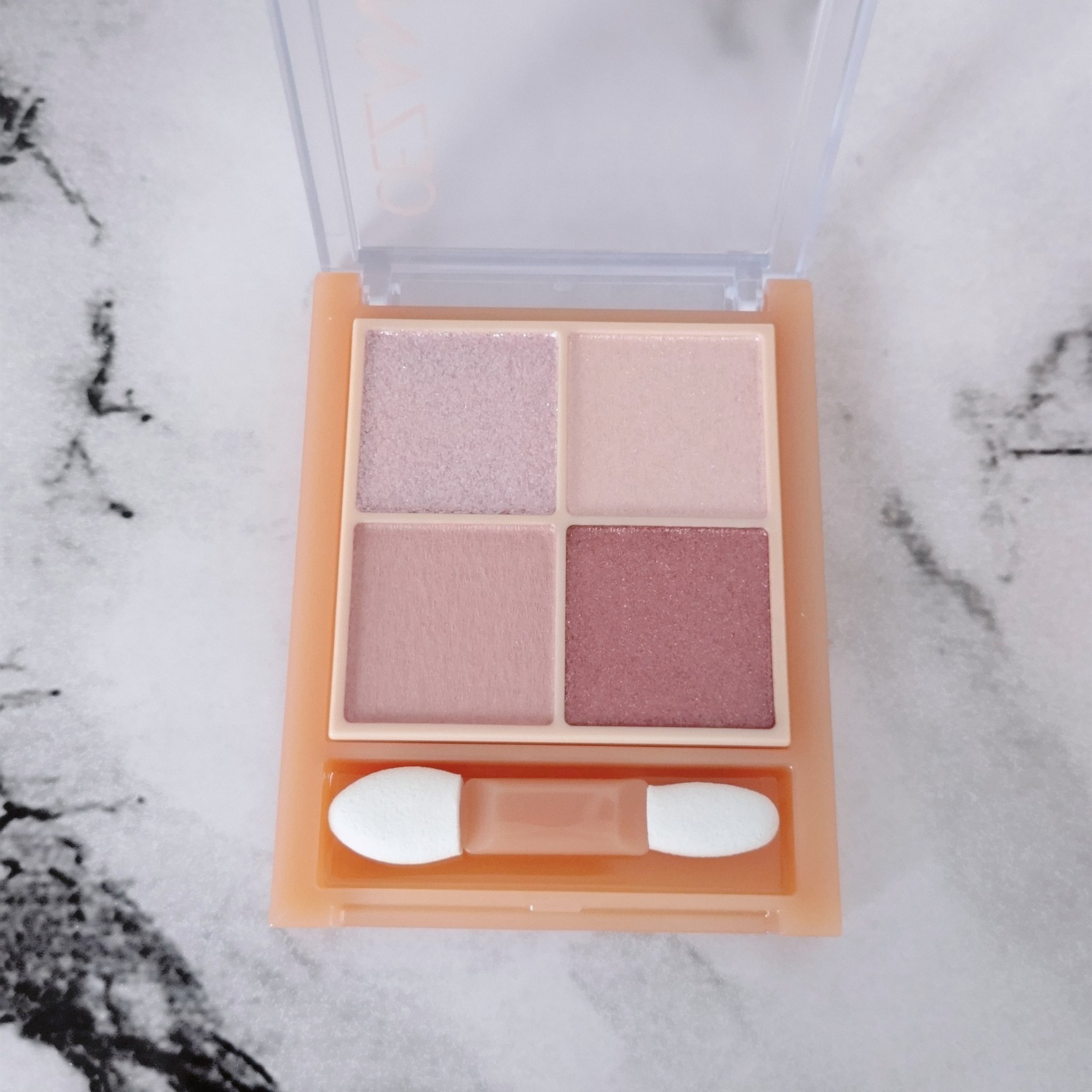 ベージュトーンアイシャドウ 05 ライラックベージュ/CEZANNE/アイシャドウパレットを使ったクチコミ（2枚目）