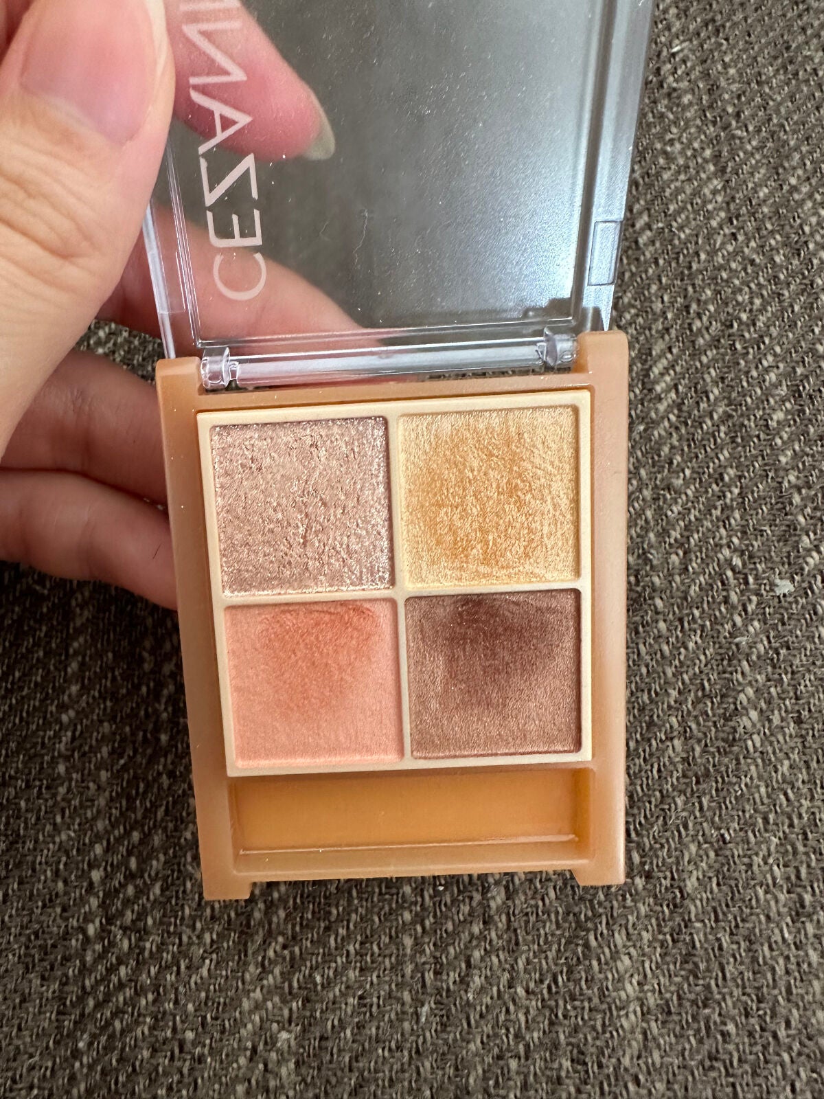 ベージュトーンアイシャドウ/CEZANNE/アイシャドウパレットを使ったクチコミ(2枚目)