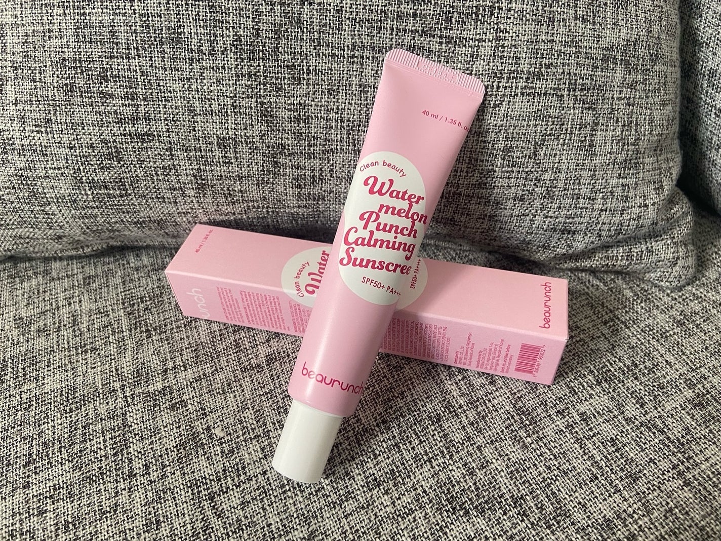 ウォーターメロン パンチ カミング サンスクリーン / スイカサンクリーム / SPF 50+ PA++++  /ビューランチ/日焼け止めクリームを使ったクチコミ(2枚目)