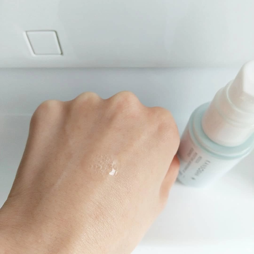 乾燥さん 薬用水分力ブライトニングエッセンス【医薬部外品】/乾燥さん/美容液を使ったクチコミ(3枚目)