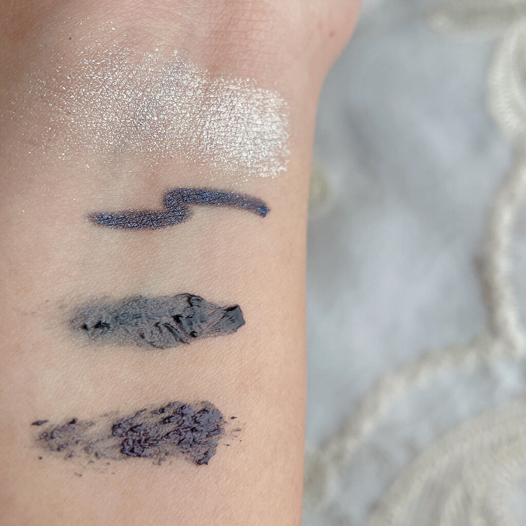 プレスド アイシャドー（レフィル） W クローム シルバー(限定色)/shu uemura/単色アイシャドウを使ったクチコミ（2枚目）